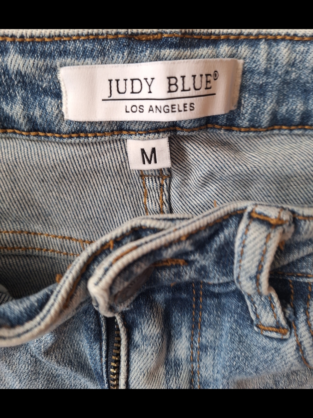 Judy Blue Distressed Jean Shorts. Sz M - Picture 3 of 6